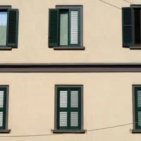 Scuri in legno e alluminio a Verona